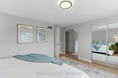 47 Martindale Street Oshawa ON L1H 6W7