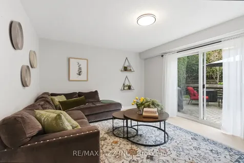 47 Martindale Street Oshawa ON L1H 6W7