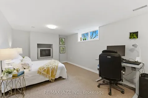 47 Martindale Street Oshawa ON L1H 6W7