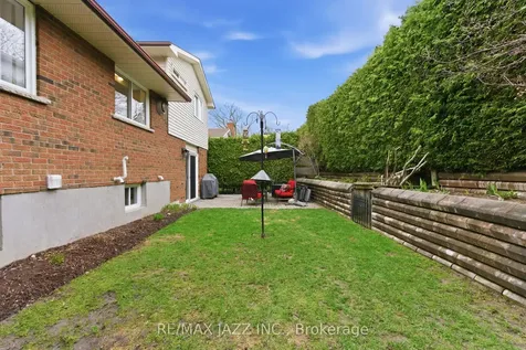 47 Martindale Street Oshawa ON L1H 6W7