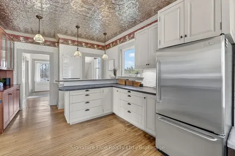 60 Winchester Road E Whitby ON L1M 1B4