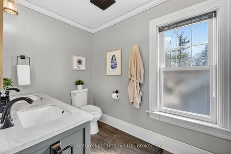 60 Winchester Road E Whitby ON L1M 1B4