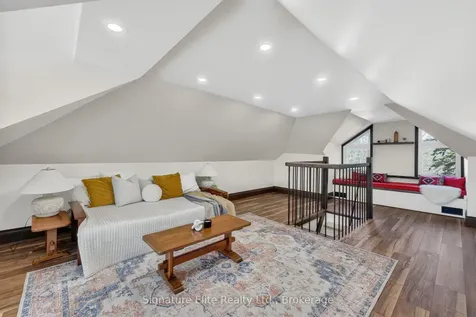 60 Winchester Road E Whitby ON L1M 1B4