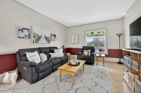 60 Winchester Road E Whitby ON L1M 1B4