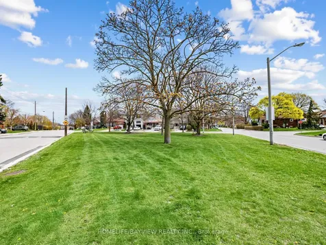 40 Clonmore Drive Toronto ON M1N 1X6