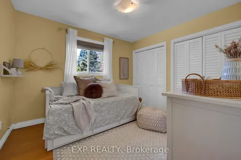 270 Fairlawn Court Oshawa ON L1J 4P9