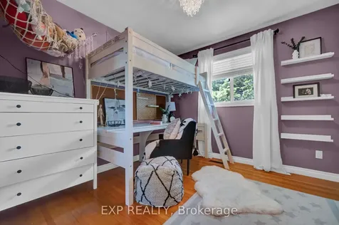 270 Fairlawn Court Oshawa ON L1J 4P9