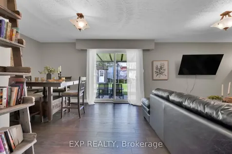 270 Fairlawn Court Oshawa ON L1J 4P9