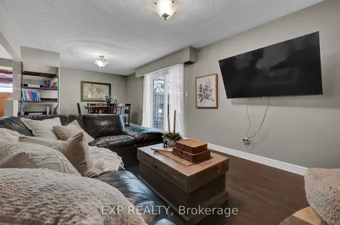 270 Fairlawn Court Oshawa ON L1J 4P9