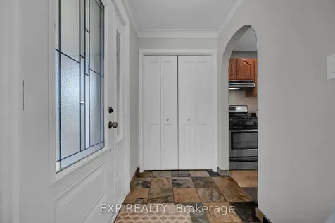 270 Fairlawn Court Oshawa ON L1J 4P9