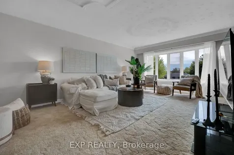 270 Fairlawn Court Oshawa ON L1J 4P9