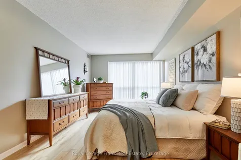 712 Rossland Road E Whitby ON L1N 9E8