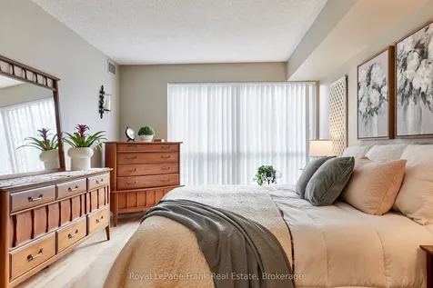 712 Rossland Road E Whitby ON L1N 9E8