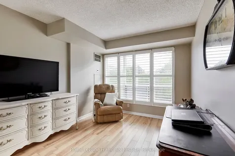 712 Rossland Road E Whitby ON L1N 9E8