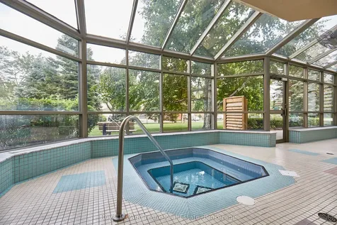 712 Rossland Road E Whitby ON L1N 9E8