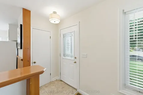 362 Garden Court Oshawa ON L1J 3E4