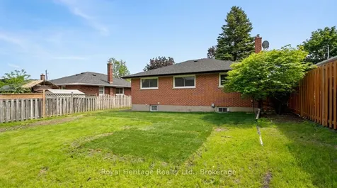 362 Garden Court Oshawa ON L1J 3E4
