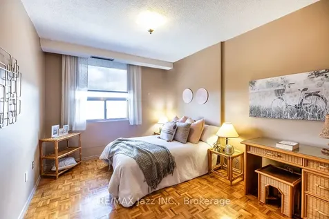 92 Church Street S Ajax ON L1S 6B4