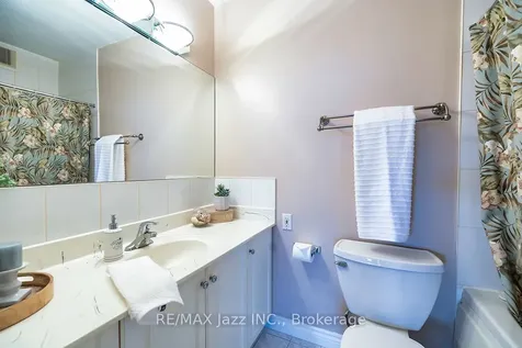 92 Church Street S Ajax ON L1S 6B4