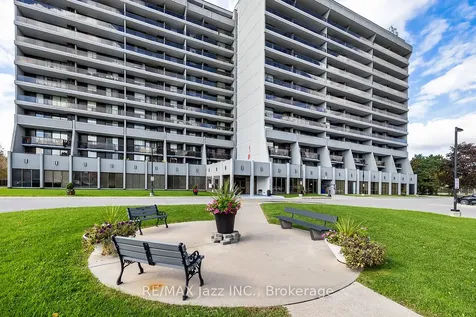 92 Church Street S Ajax ON L1S 6B4