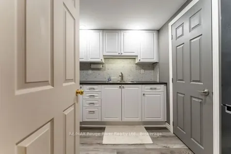 46 Orchard View Boulevard Oshawa ON L1G 3N7