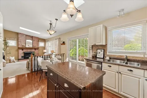 593 Prestwick Drive Oshawa ON L1J 7P5