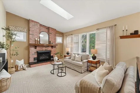 593 Prestwick Drive Oshawa ON L1J 7P5