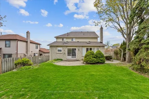 593 Prestwick Drive Oshawa ON L1J 7P5