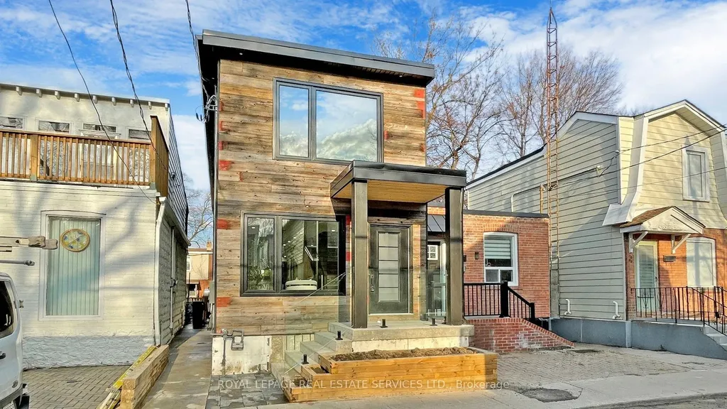 1073 Craven Road Toronto ON M4J 4V7