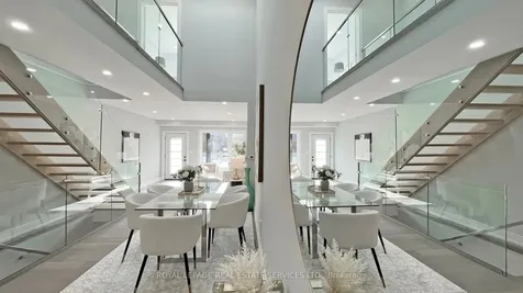 1073 Craven Road Toronto ON M4J 4V7