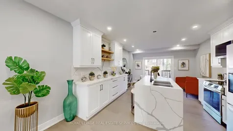 1073 Craven Road Toronto ON M4J 4V7