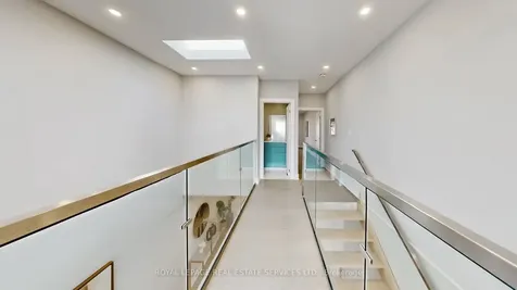 1073 Craven Road Toronto ON M4J 4V7