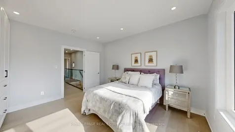 1073 Craven Road Toronto ON M4J 4V7