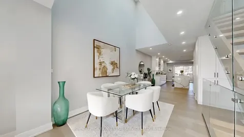 1073 Craven Road Toronto ON M4J 4V7