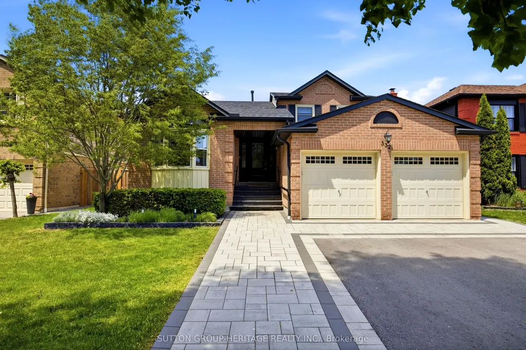 532 Beech Street E Whitby ON L1N 7C9