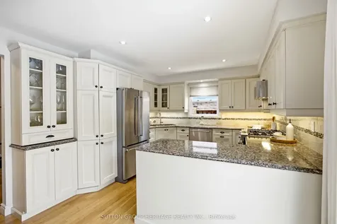 532 Beech Street E Whitby ON L1N 7C9