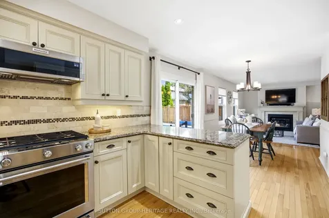 532 Beech Street E Whitby ON L1N 7C9