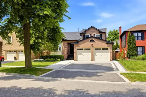 532 Beech Street E Whitby ON L1N 7C9