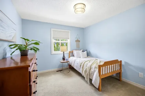 532 Beech Street E Whitby ON L1N 7C9