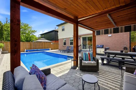 532 Beech Street E Whitby ON L1N 7C9
