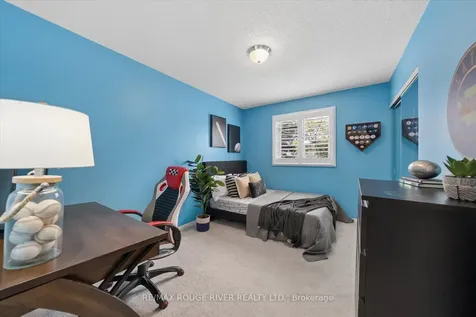 6 Snowden Court Clarington ON L1B 1E7