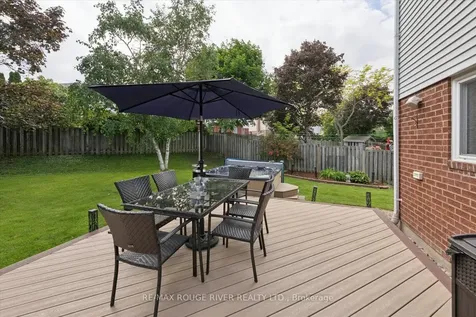 6 Snowden Court Clarington ON L1B 1E7