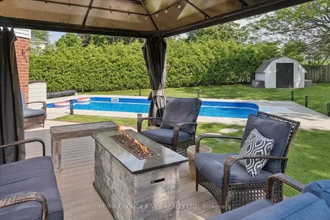 6 Snowden Court Clarington ON L1B 1E7