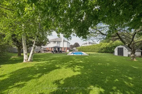6 Snowden Court Clarington ON L1B 1E7