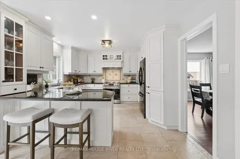 6 Snowden Court Clarington ON L1B 1E7