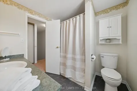 1286 Pinehurst Avenue Oshawa ON L1H 8G5