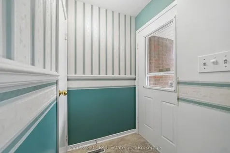 1286 Pinehurst Avenue Oshawa ON L1H 8G5