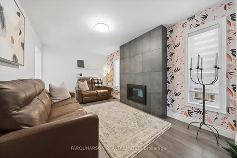 1 Clune Place Whitby ON L1R 2B1