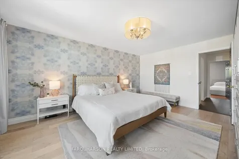 1 Clune Place Whitby ON L1R 2B1