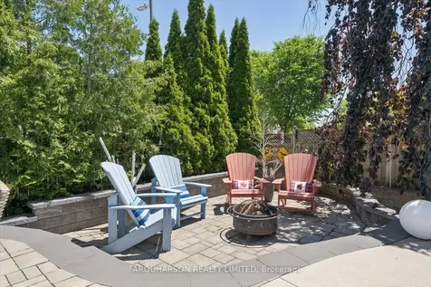 1 Clune Place Whitby ON L1R 2B1